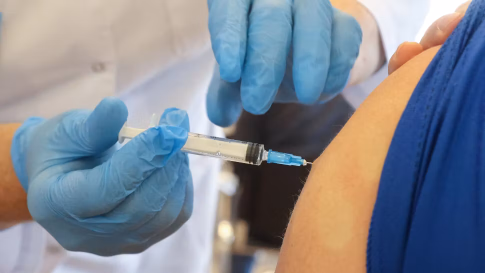 O nouă zi cu puțini români care au ales să se vaccineze