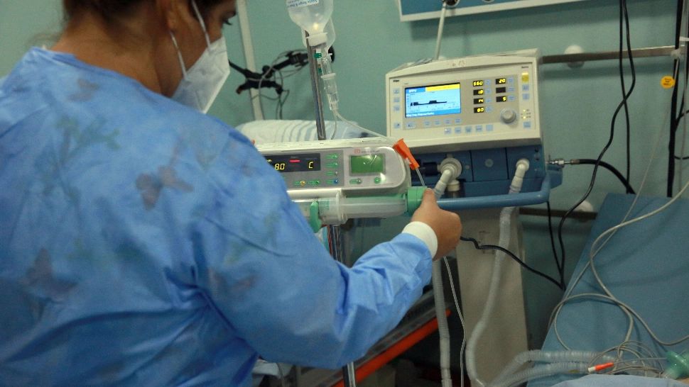 Doi tineri de 23 şi 28 de ani, nevaccinaţi, au murit de COVID. Doar unul dintre ei avea probleme de sănătate