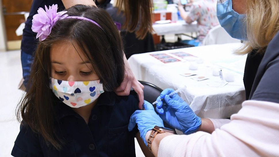 Israelul a început vaccinarea anti-Covid a copiilor cu vârste între 5 și 11 ani