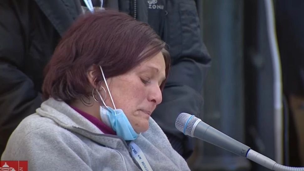 VIDEO - Papa Francisc, profund impresionat de mărturisirea unei românce - Femeia are dureri groaznice care pot fi alinate doar cu morfină