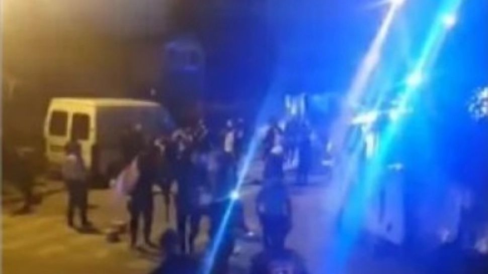 Scandal cu topoare și alte arme, la Brașov. A fost nevoie de intervenția mascaților