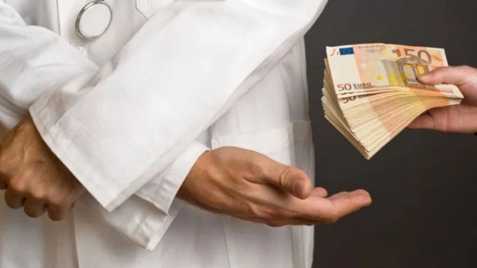 Percheziții la spitalul din Ploiești. Ce COMISION se cerea la angajare - caiet cu cei care au dat MITĂ 