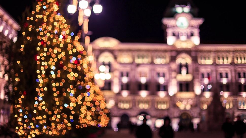 Orașul din România care deschide Târgul de Crăciun cu INTRAREA LIBERĂ şi pentru persoanele nevaccinate