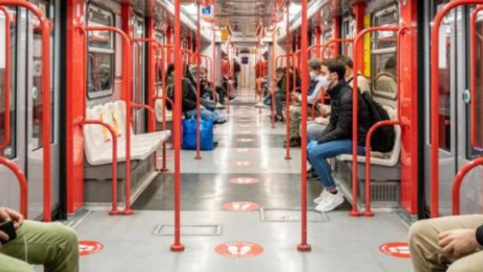 Ce trebuie să faci în autobuz și metrou dacă NU vrei să te infectezi - Sud-coreenii au găsit SOLUȚIA anti-COVID-19 