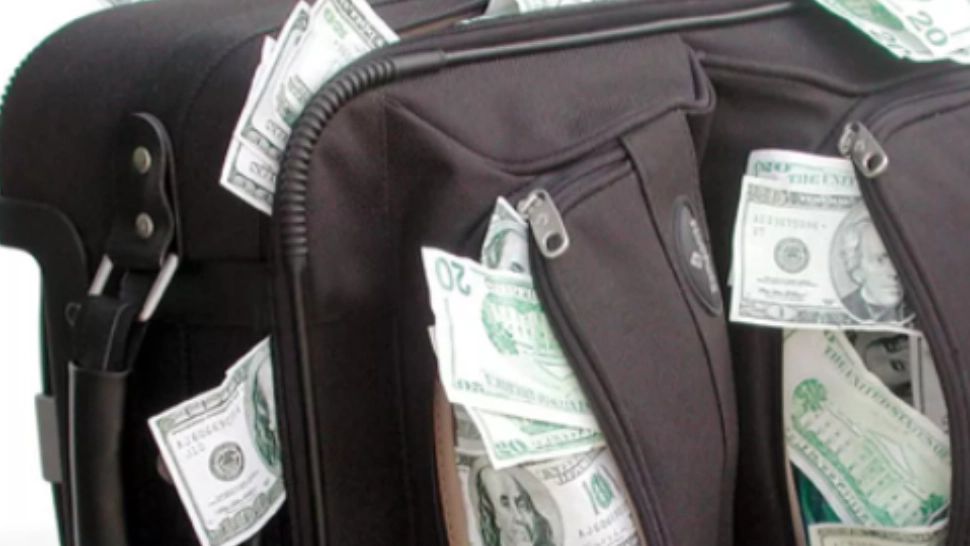 Ironia la care a apelat un adversar al roș-albaștrilor: „Avem valiza promisă!”