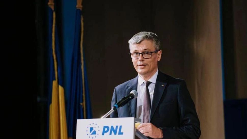 Virgil Popescu: „Am cerut colegilor din BEX să îi excludem din partid pe parlamentarii PNL care semnează tentativa de adâncire a crizei”