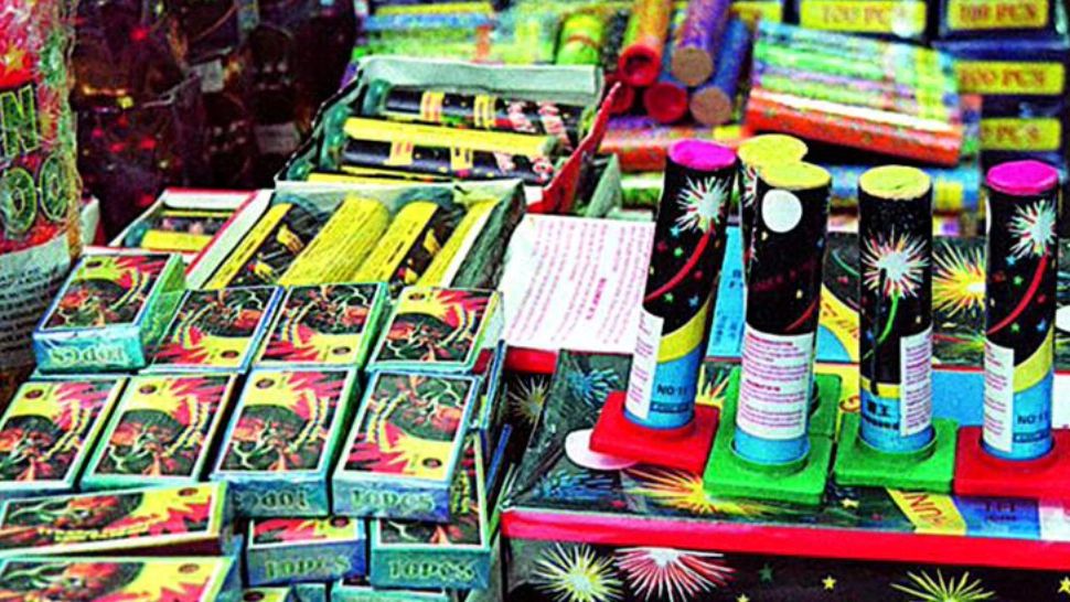 Recordul anului: Aproape o tonă de petarde și artificii gasite în casa unui bucureștean