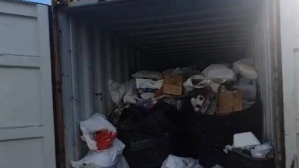 Ministrul Mediului recunoaște că există grupări de CRIMĂ organizată care se ocupă de trimiterea deșeurilor în România. Tancsoz Barna anunță schimbări legislative în domeniu 