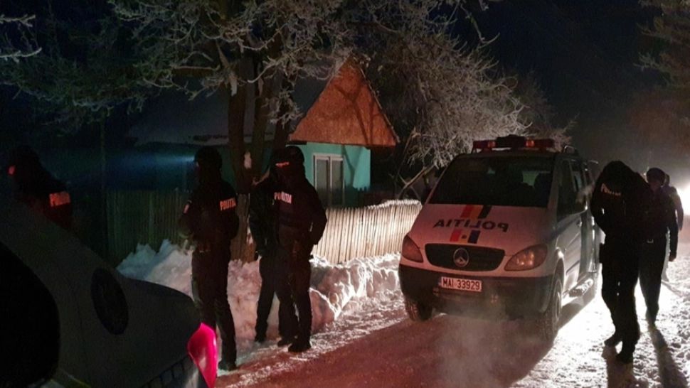 Captură importantă a polițiștilor în prag de An Nou într-un singur județ: Țigări, medicamente, artificii, petarde, de peste 200.000 de lei