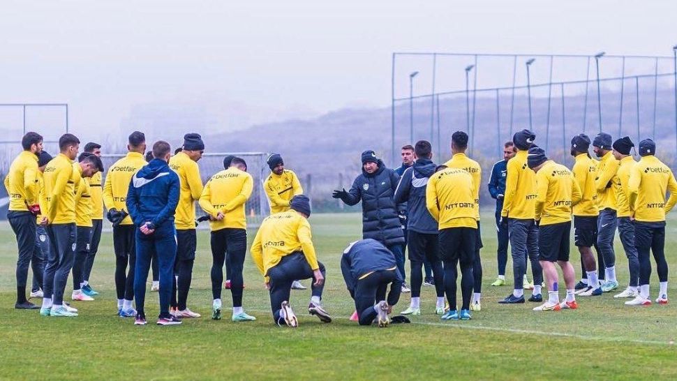 Bătaie la antrenamentul CFR-ului! Ce decizie a luat Dan Petrescu după ultimul scandal din Gruia 