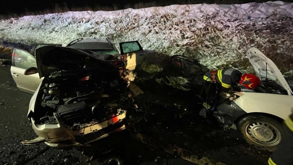 Carambol cu 3 mașini în Suceava: 3 persoane, la spital – Trafic restricționat