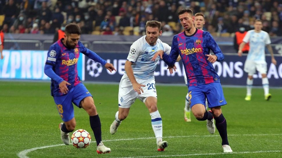 FC Barcelona, la un pas să transfere un fotbalist cu origini românești: "Sunt mândru că mă vor"