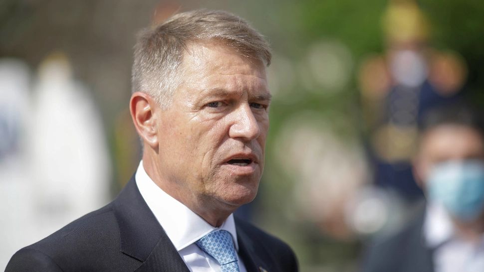 Încă 4 magistrați eliberați din funcție! Iohannis a semnat DECRETELE