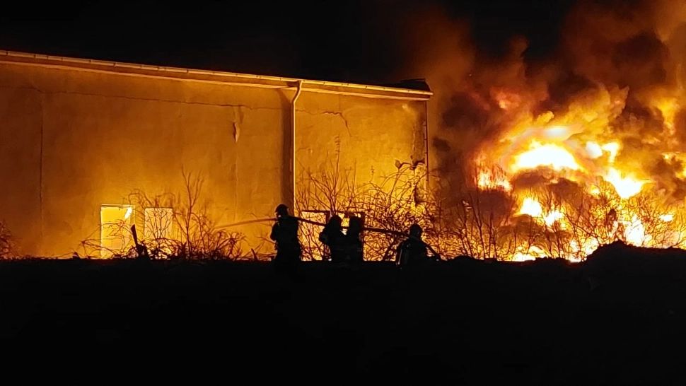 INCENDIU VIOLENT, la un depozit din Popești-Leordeni: degajări mari de fum. S-a emis mesaj RO-Alert - VIDEO