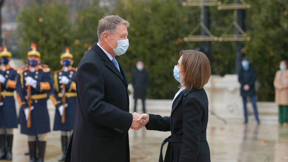 Mesajul Maiei Sandu cu ocazia Zilei Naționale, de 10 ori mai apreciat decât cel al lui Klaus Iohannis 