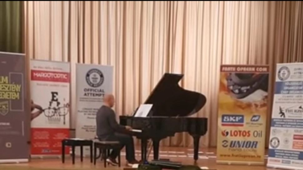 Un pianist român vrea să intre în Cartea Recordurilor: Cum și-a propus să facă asta
