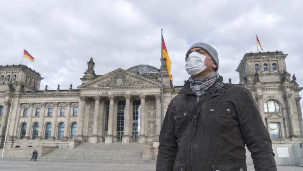 SONDAJ | Germanii, pesimiști cu privire la  întoarcerea către normalitate în anul 2022. Covid-19, parte din viață noastră în viitor 