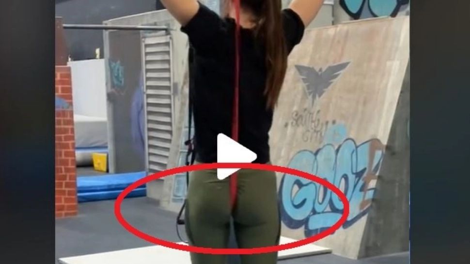 VIDEO – Accident rușinos la sala de sport – Ce a pățit o tânăra atunci când încerca un exercițiu nou, în văzul tuturor