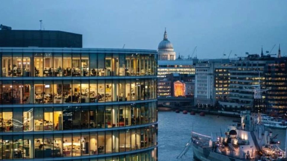 Schimbări din 2022 pentru românii care vor să lucreze în Anglia - Cum se va obține VIZA de muncă