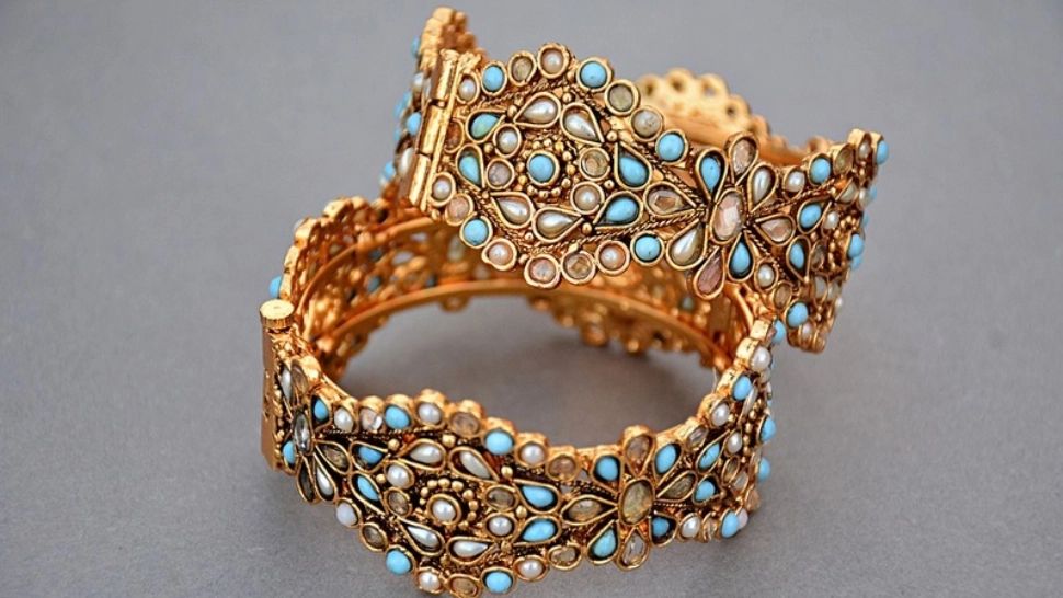 Cum cureți bijuteriile din aur fără să le strici - trucul care le face ca noi!