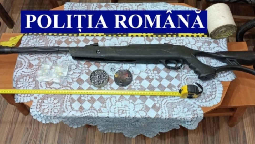 VIDEO DESCINDERI la primele ore ale dimineții! Polițiștii și mascații fac percheziții în 12 județe, la TRAFICANȚI DE ARME