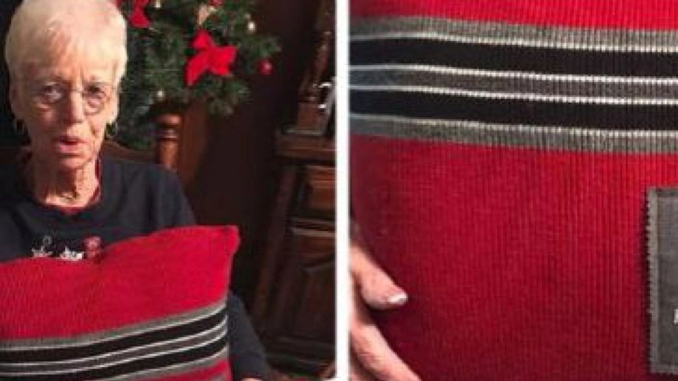 După moartea soțului său, această bătrânică a primit un ultim cadou de Crăciun de la el - a plâns!