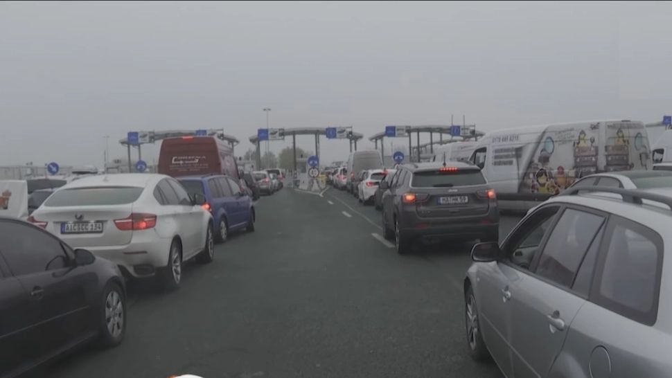 Trafic crescut la ieşirea din ţară. Șoferii au de așteptat chiar și o oră, la punctul de frontieră de la Giurgiu