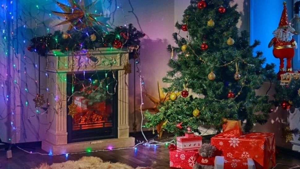 Obiectul care NU trebuie să-ți lipsească din bradul de Crăciun dacă vrei să atragi NOROCUL și BANII în casă