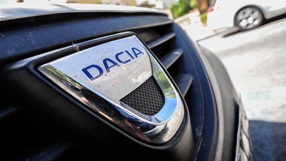 Modelul de la Dacia care a bătut Loganul la vânzări, în noiembrie