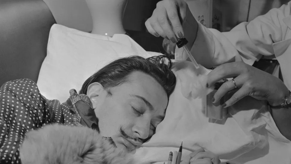 Secretul lui Salvador Dali a fost dezvăluit. Ce făcea în somn maestrul suprarealist
