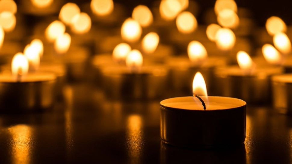 VIDEO | Doliu în fotbal! Un jucător a murit pe teren, după ce s-a lovit la cap cu un adversar