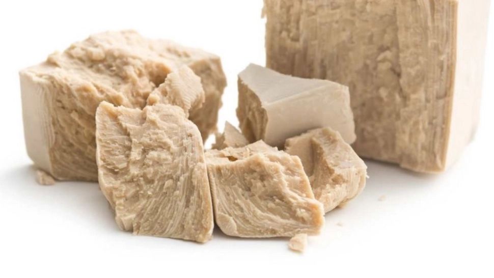 Ce se întâmplă în organismul tău dacă mănânci un cubuleț de drojdie proaspătă