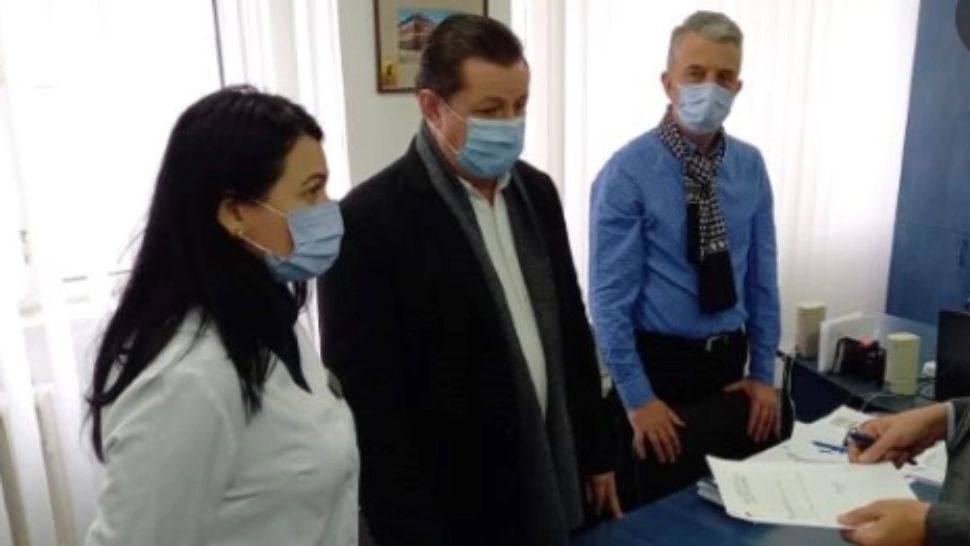 Scandal în DSP Vrancea: directorul a sărit la bătaie la adjunctă