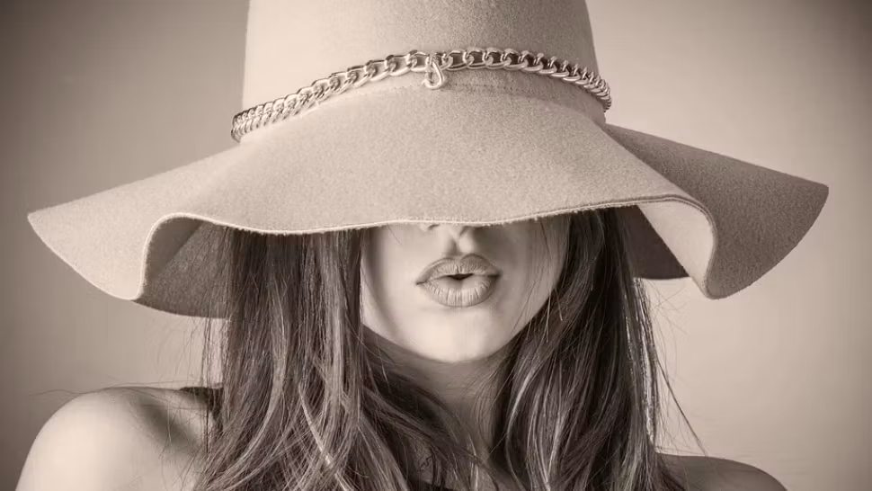 7 secrete ale femeilor irezistibile. Ești și tu una dintre ele? Află ce te face irezistibilă