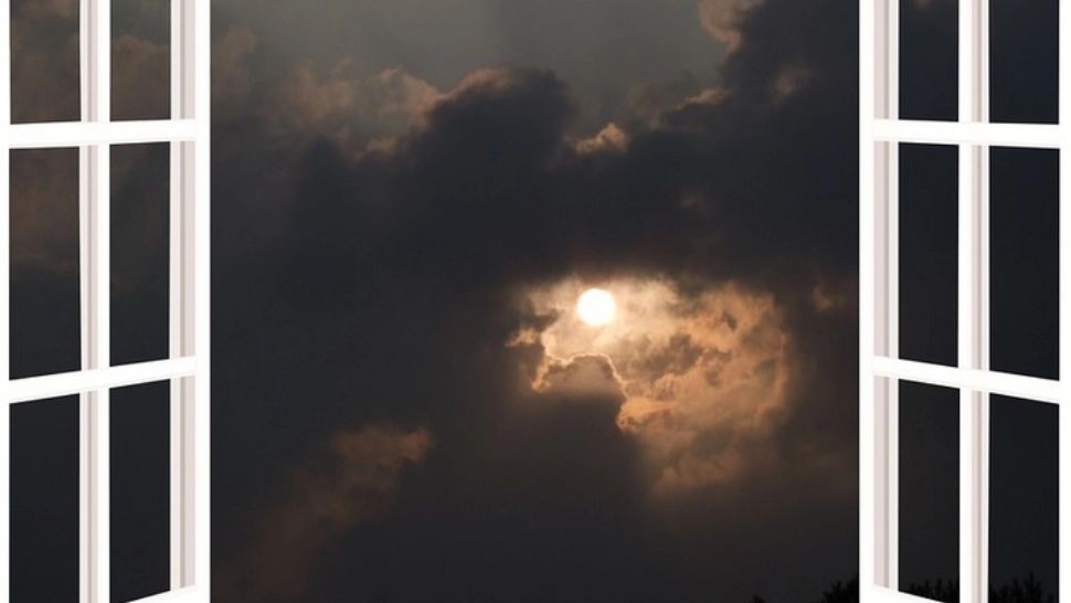 Revelion 2022. Superstiții de Revelion: de ce trebuie să deschizi larg ferestrele în noaptea dintre ani