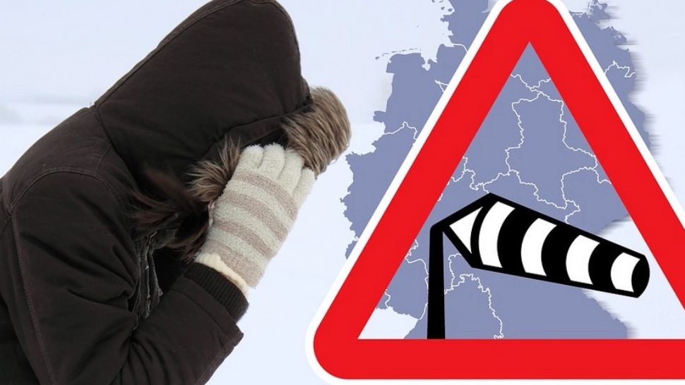 Cod roşu de vânt puternic în zona de munte a judeţului Cluj, unde rafalele vor depăşi 140 de kilometri pe oră