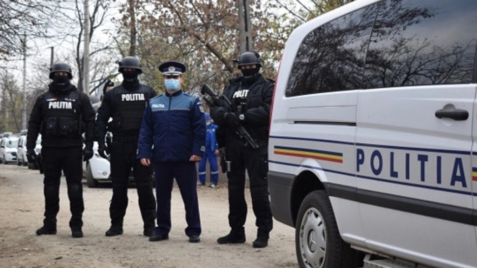 Ce riscă șase bărbați care au ascuns un CONDAMNAT la închisoare la ei în casă. Pentru ce faptă sunt cercetați aceștia