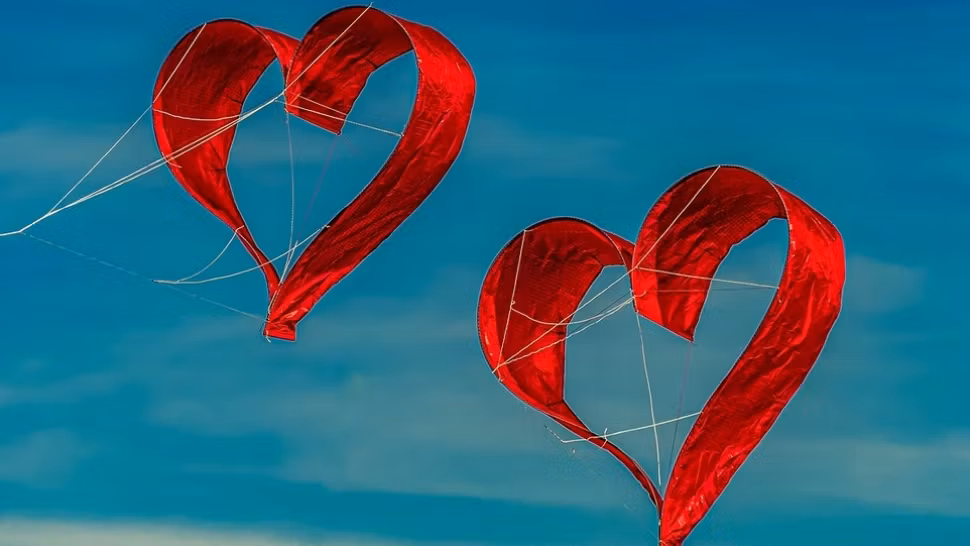 Horoscop 18 decembrie. Zodia care șterge cu buretele tot trecutul. Schimbări radicale pe plan amoros