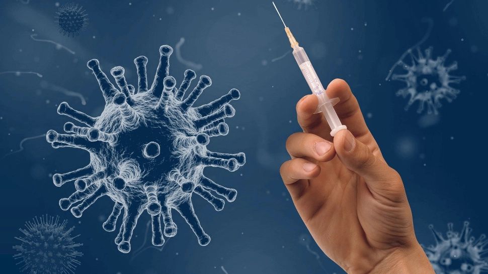 OMS: Cea de-a treia doză de vaccin reprezintă cea mai importantă apărare împotriva variantei Omicron