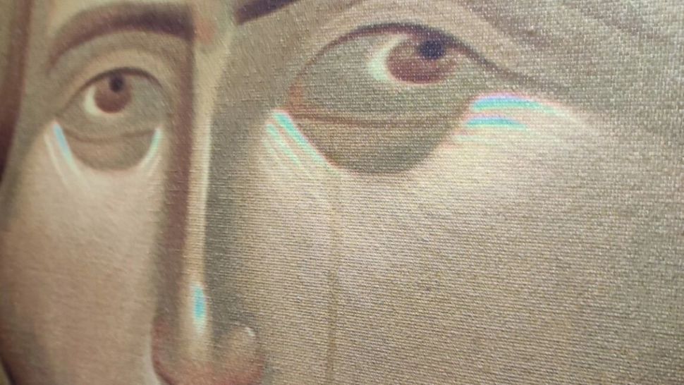 VIDEO & FOTO Fenomen STRANIU, o icoană a lui Isus LĂCRIMEAZĂ neîntreupt, într-o biserică din Cluj-Napoca