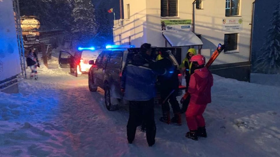 VIDEO | Turiști coborâţi de jandarmii montani de la Cota 1400. În grup erau și minori cu vârste între 6 și 12 ani