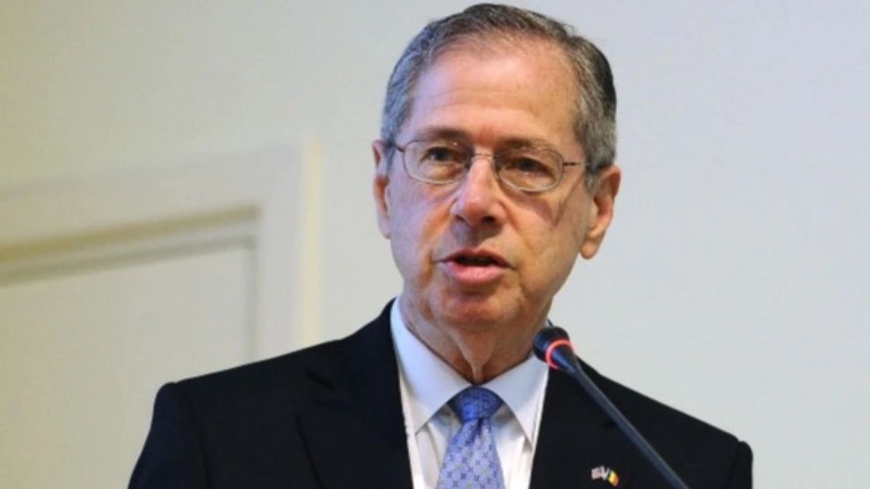 Mark Gitenstein, fostul ambasador al SUA în România, s-a retras de la Fondul PROPRIETATEA 