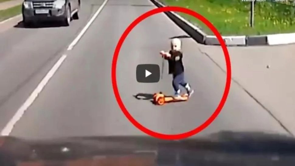 VIDEO – Cel mai norocos om din lume. Nu l-ar fi crezut nimeni dacă nu era filmat