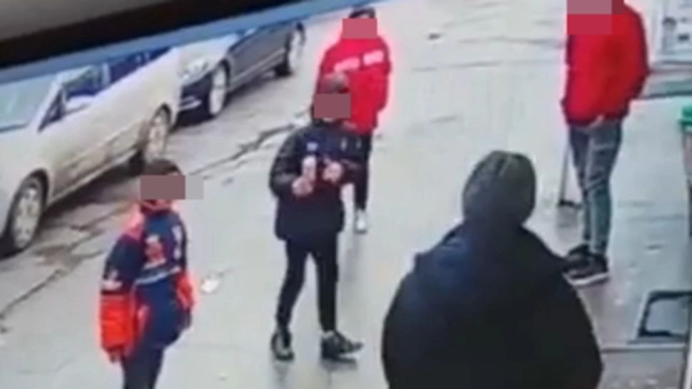 Copiii care au bătut un om al străzii din Timișoara au recunoscut că au făcut-o pentru a se distra