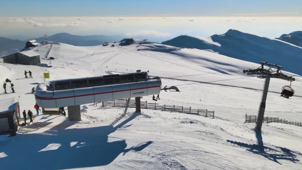 Probleme la Sinaia. Instalaţiile de transport pe cablu, pornite cu întârziere