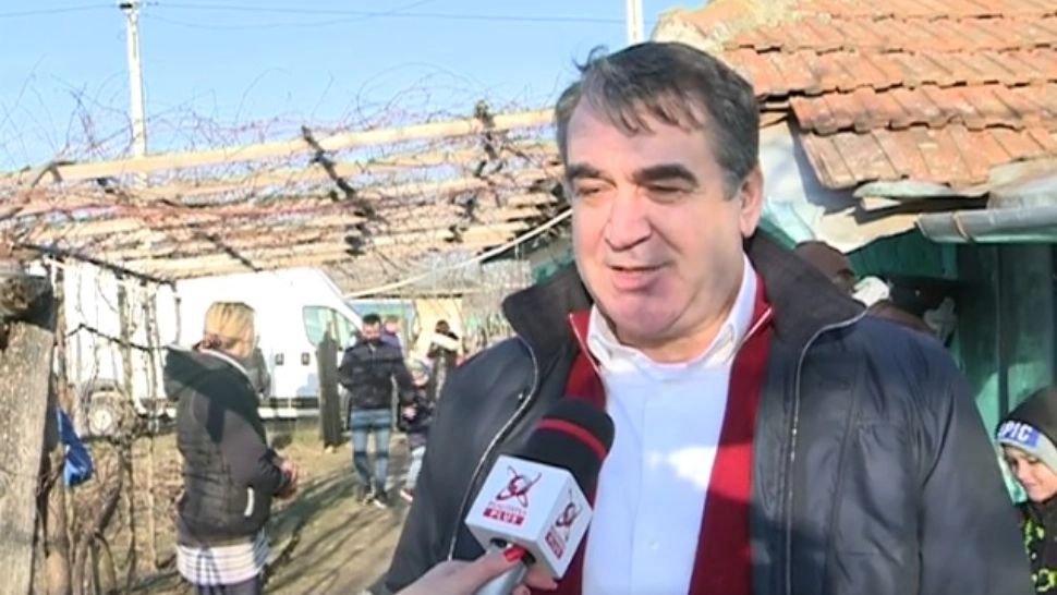 Un român este Moș Crăciun pentru copiii nevoiași