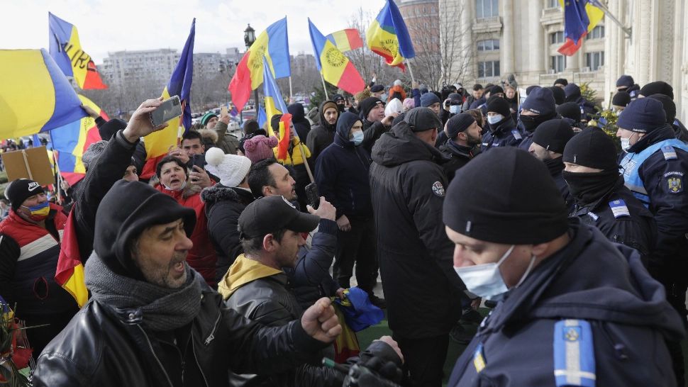 Cum au ajuns protestatarii în interiorul Parlamentului? Explicațiile lui George Simion
