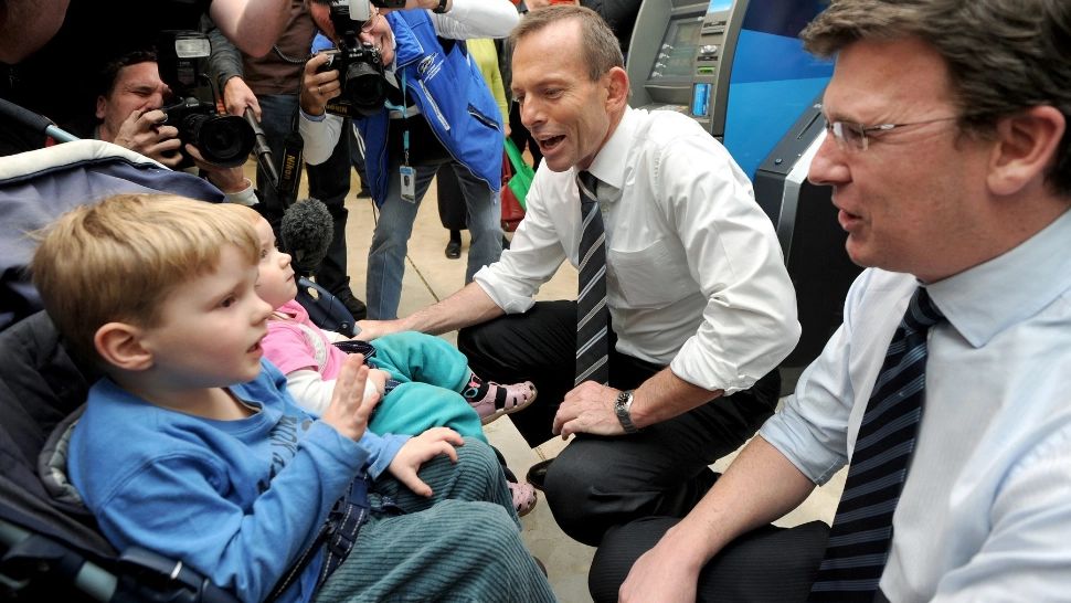 Ministru al Educaţiei, SUSPENDAT din funcție în urma unor acuzații de hărțuire și agresiune. Cine se află în spatele acestor acuzații