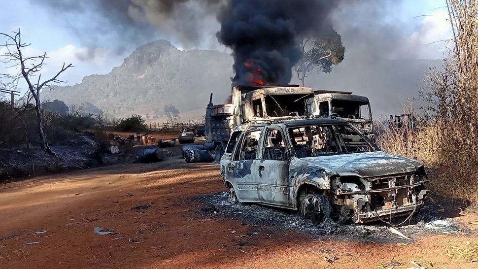 MASACRU de Crăciun. ZECI de cadavre arse, descoperite pe un drum, în Myanmar