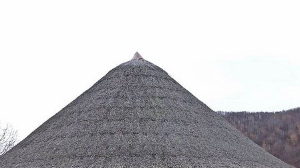 FOTO Povestea „OZN-ului dacic” construit de părintele Arsenie Boca la Mănăstirea Prislop